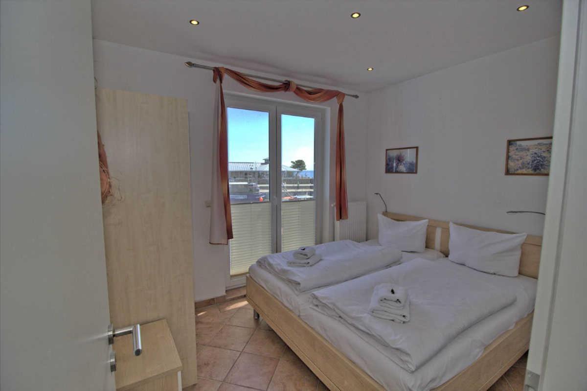 Ferienwohnung Kutterfisch direkt im Stadthafen Sassnitz Exterior foto